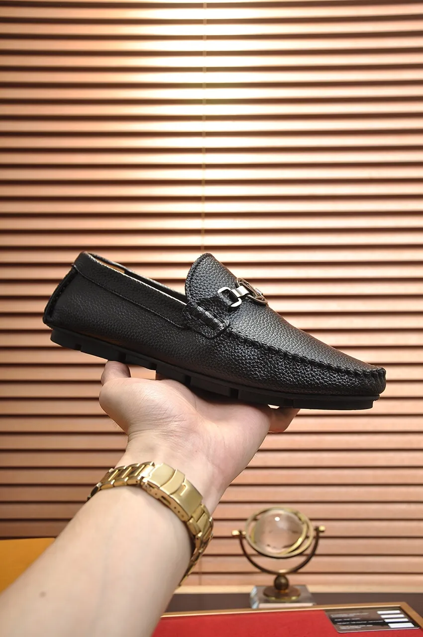 Men's men's shoes 💰420💶 [LV Doudou shoes] (water-dyed cowhide lining) new model is on the market, available on the official website. The new Doudou shoes are processed into single-color materials, and the uppers are made of imported horsehide leather. The body of the shoe is fully hemmed with mark thread, and is lined with imported original cowhide leather. The elegant shoe shape is super suitable for all-matching, and the size is 38-44.